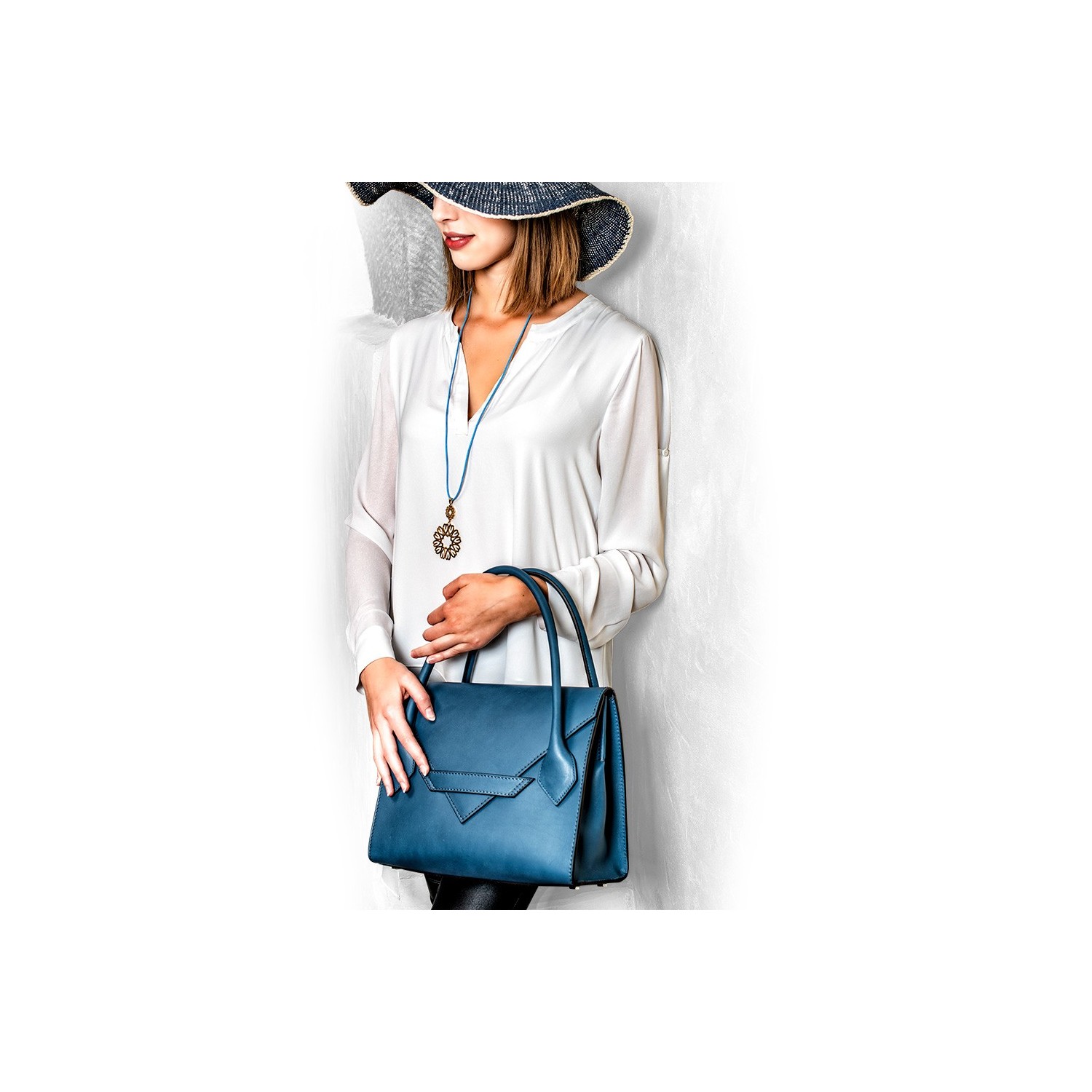 Sac à Main C4 Cuir Uni Medium Accueil